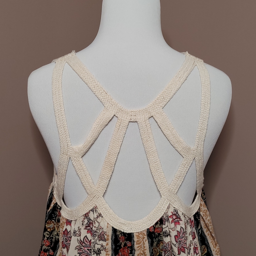 ENTRO Dress - Picture 6 of 9